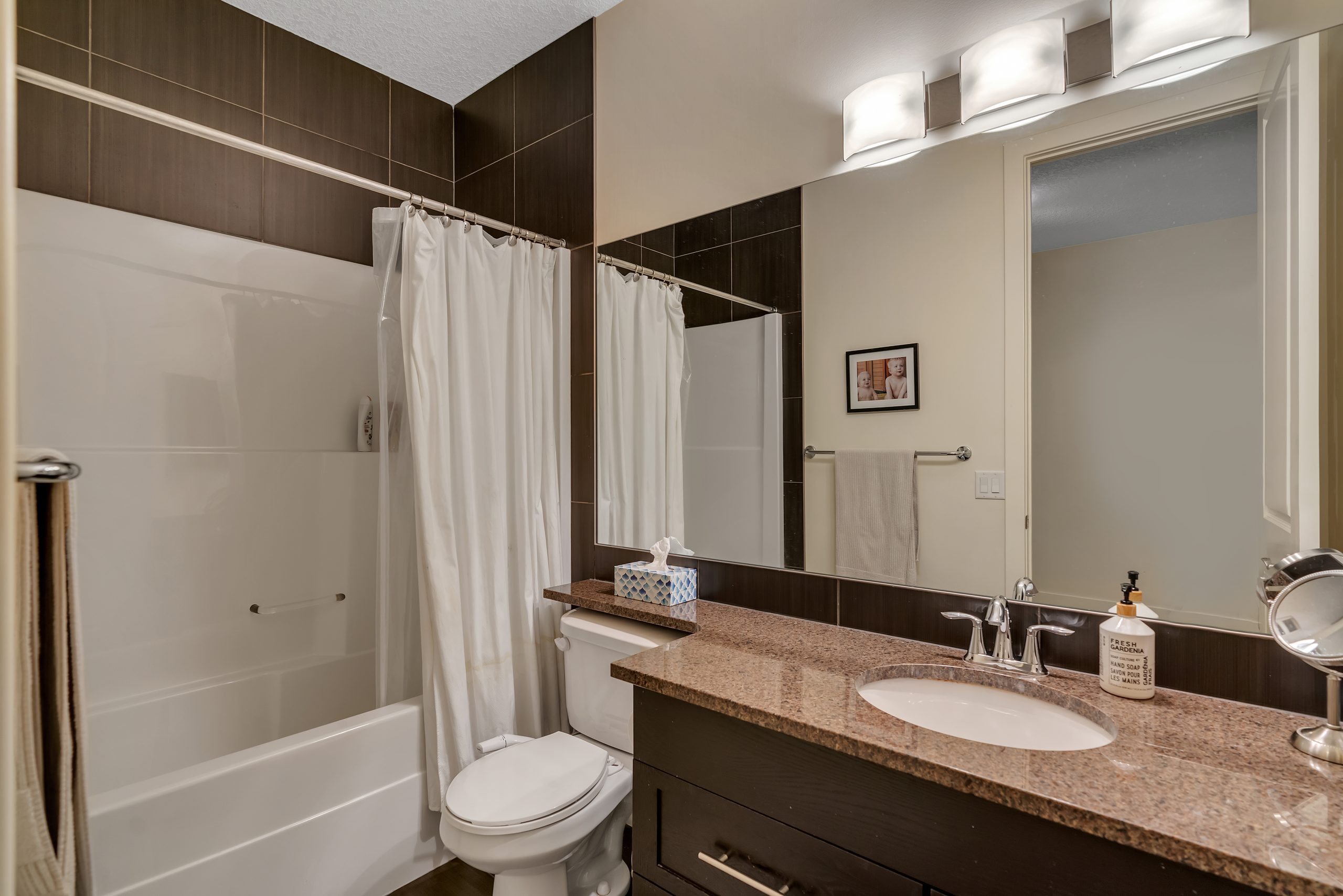Main bathroom